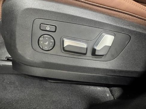 New 2026 BMW X5 xDrive50e w/ M Sport Package image 30