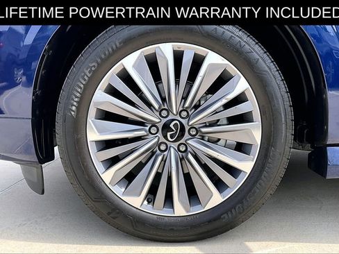 Certified 2025 INFINITI QX80 Luxe image 12
