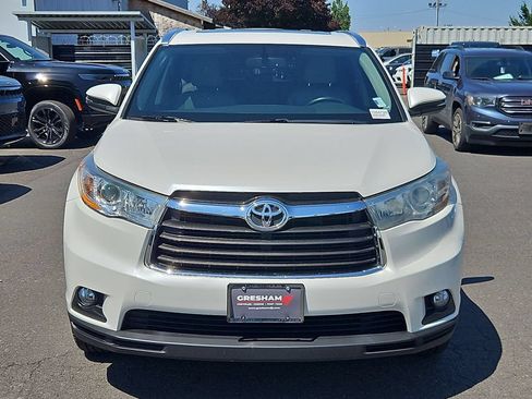 Used 2015 Toyota Highlander XLE AWD/4WD image 2