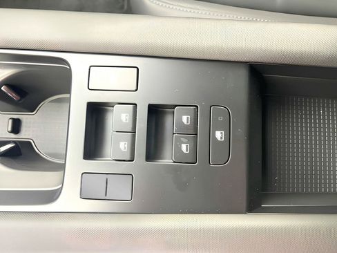 Used 2025 Hyundai Ioniq 6 SEL image 14