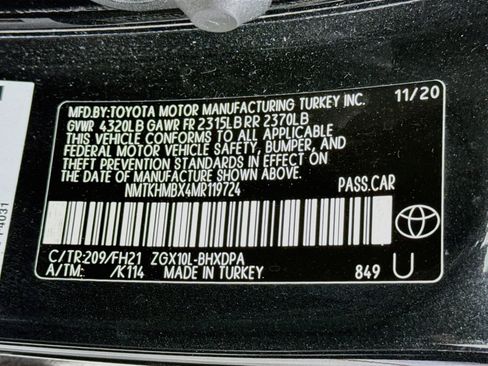 Certified 2021 Toyota C-HR LE FWD image 30
