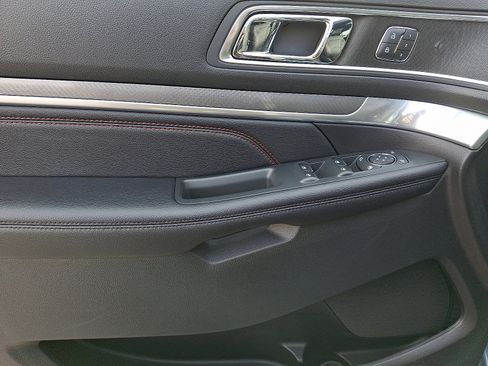 Used 2018 Ford Explorer Sport w/ Equipment Group 401A image 12