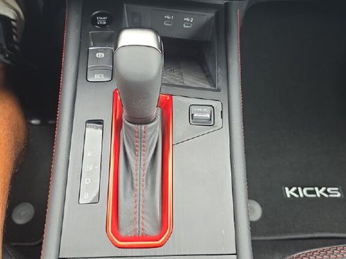New 2026 Nissan Kicks SR FWD image 13