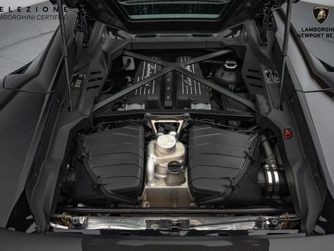Used 2023 Lamborghini Huracan Tecnica image 17