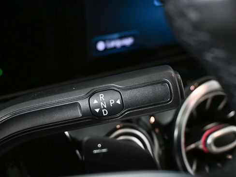 Certified 2021 Mercedes-Benz GLA 250 image 16