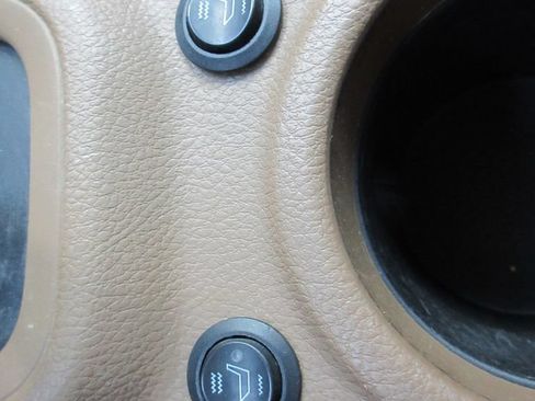 Used 2014 Jeep Wrangler Unlimited Sahara w/ Dual Top Group AWD/4WD image 30