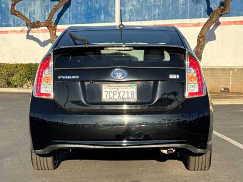 Used 2013 Toyota Prius Four image 11