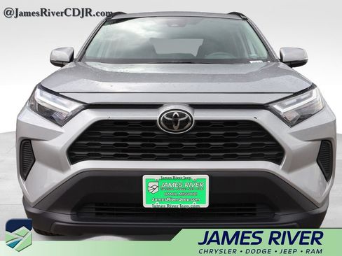 Used 2024 Toyota RAV4 XLE FWD image 7