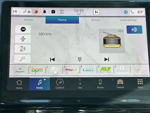 Used 2023 Jeep Grand Cherokee Limited image 10