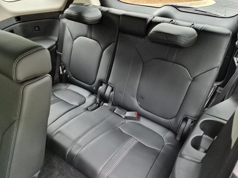 Used 2025 Honda Pilot EX-L image 24