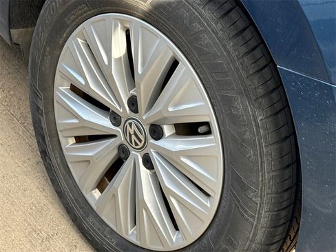 Used 2019 Volkswagen Jetta S w/ Driver Assistance Package image 9