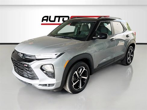 Used 2023 Chevrolet TrailBlazer RS image 3