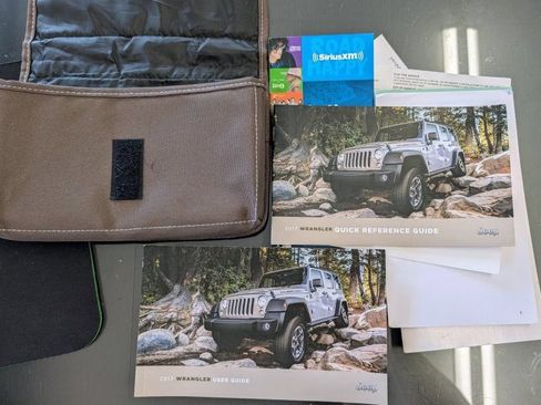 Used 2017 Jeep Wrangler Unlimited Rubicon AWD/4WD image 34