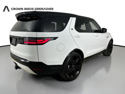 Used 2024 Land Rover Discovery Dynamic SE AWD/4WD image 5
