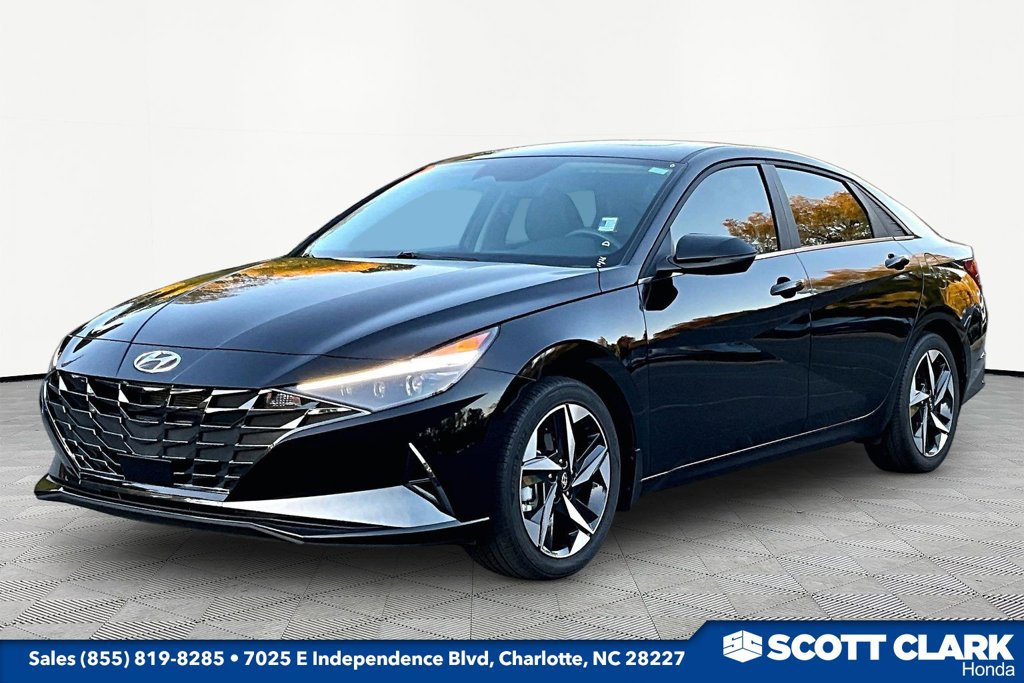 Used 2023 Hyundai Elantra Limited FWD image 3