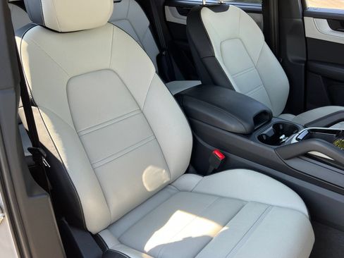 Certified 2024 Porsche Cayenne S AWD/4WD image 15