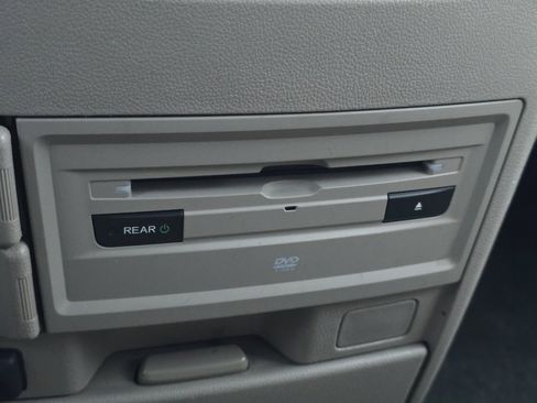 Used 2016 Honda Odyssey SE image 6