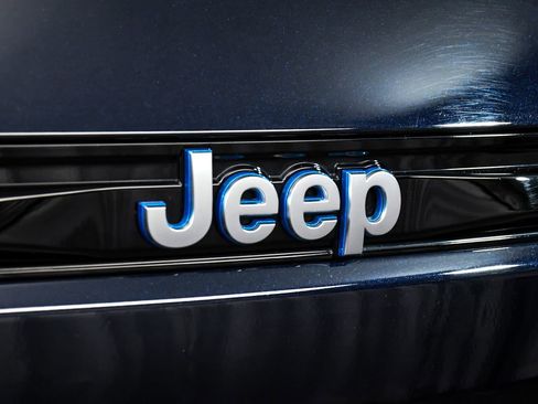 Used 2024 Jeep Grand Cherokee Limited 4xe w/ Luxury Tech Group II AWD/4WD image 88