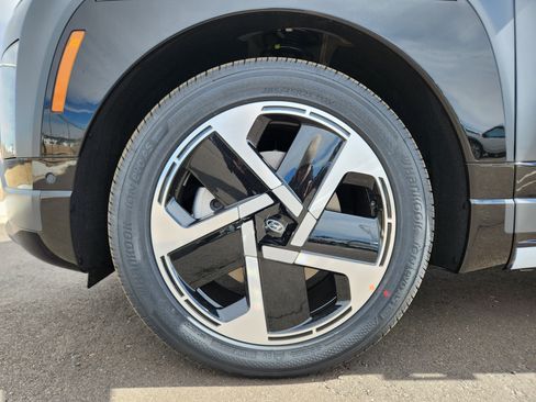 New 2026 Hyundai Ioniq 9 Limited AWD/4WD image 24
