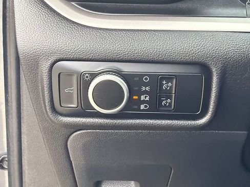 Used 2024 Ford Explorer XLT AWD/4WD image 32