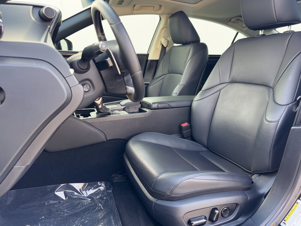 Used 2019 Lexus ES 350 w/ Premium Package FWD image 5