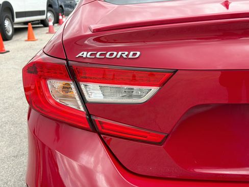 Used 2019 Honda Accord Sport image 10