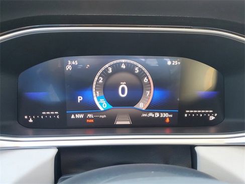 Certified 2025 Volkswagen Taos SE image 24