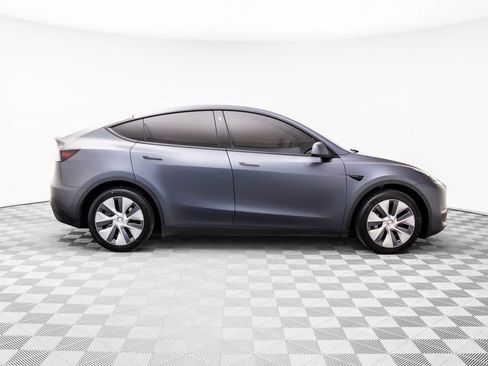 Used 2023 Tesla Model Y Long Range image 8