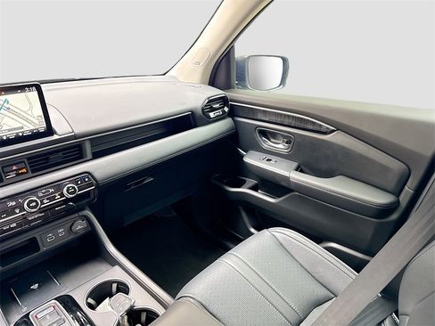 Used 2024 Honda Pilot Elite image 25