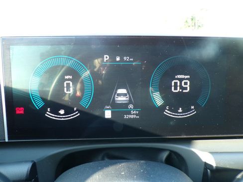 Used 2025 Hyundai Tucson SEL AWD/4WD image 24