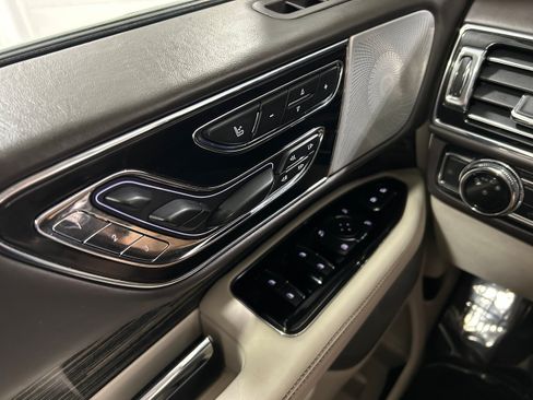 Used 2020 Lincoln Navigator Black Label AWD/4WD image 24