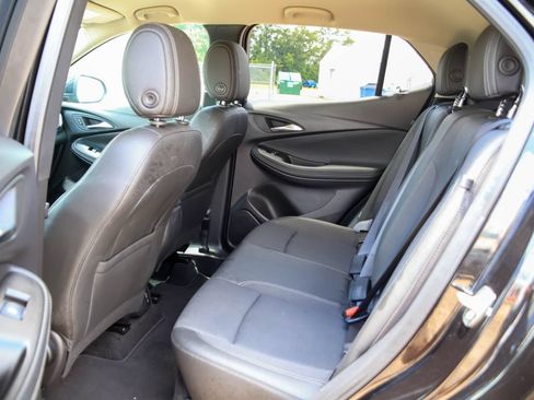 Used 2025 Buick Encore GX Preferred FWD image 9