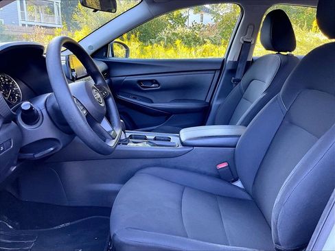 Used 2024 Nissan Sentra S FWD image 4