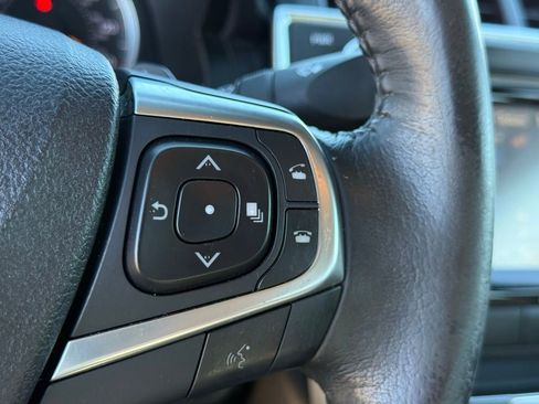 Used 2017 Toyota Camry XSE image 14