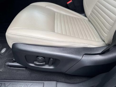 Used 2025 Land Rover Discovery Sport S AWD/4WD image 17