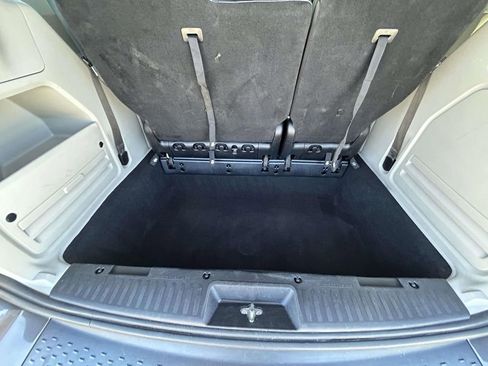 Used 2020 Dodge Grand Caravan SXT FWD image 16