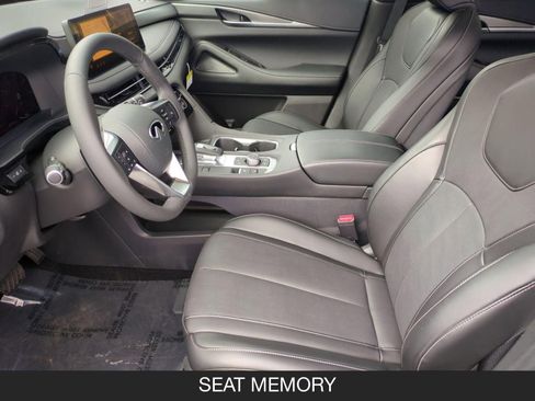 Used 2026 INFINITI QX60 Pure w/ Cargo Package image 14