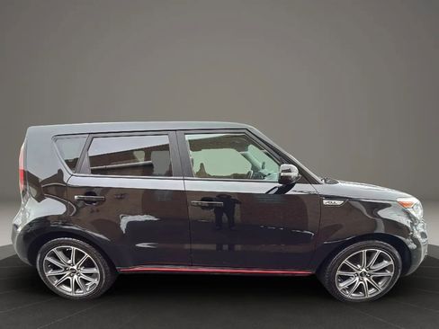 Used 2019 Kia Soul ! image 4