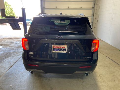 Used 2022 Ford Explorer XLT w/ Equipment Group 202A image 15