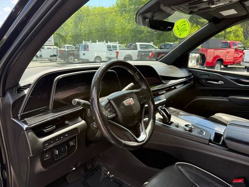 Used 2022 Cadillac Escalade Sport w/ LPO, ONYX Package AWD/4WD image 30