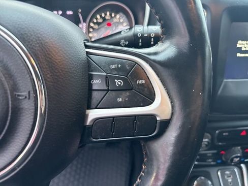 Used 2020 Jeep Compass Latitude w/ Cold Weather Group image 19