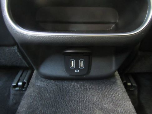 Used 2023 Genesis GV70 2.5T w/ Select Package image 32