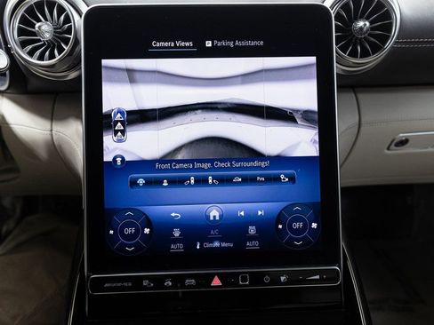 Used 2022 Mercedes-Benz SL 55 AMG 4MATIC w/ Driver Assistance Package image 23