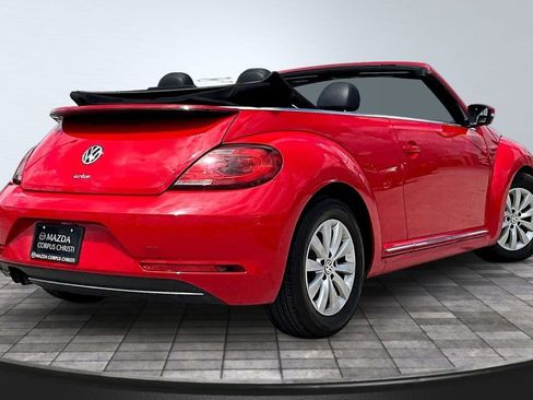 Used 2018 Volkswagen Beetle 2.0T S FWD image 7
