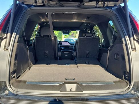 Certified 2024 Cadillac Escalade Premium Luxury image 26