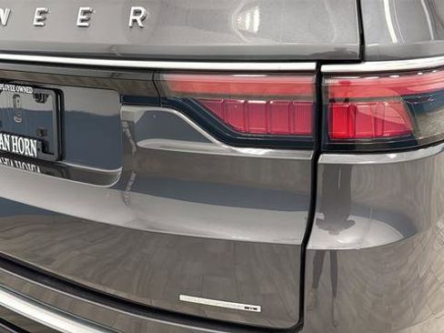 Used 2022 Jeep Wagoneer Series II w/ Premium Group I AWD/4WD image 40