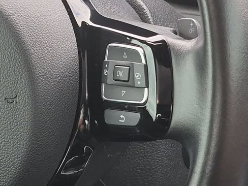 Used 2013 Volkswagen Beetle Turbo FWD image 25
