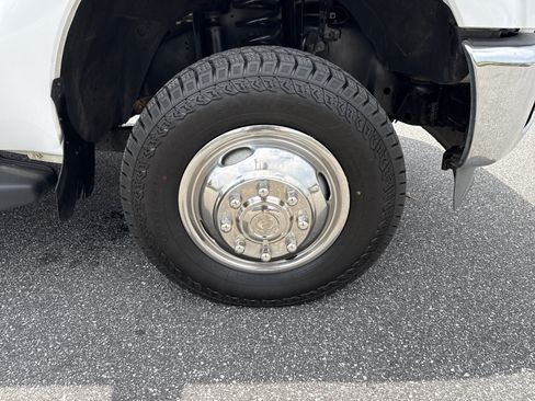 Used 2014 Ford F350 XL w/ Power Equipment Group AWD/4WD image 13