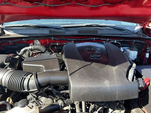 Used 2019 Toyota Tacoma SR5 image 26