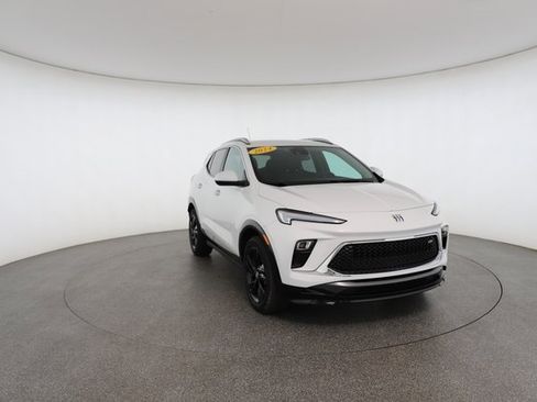 Used 2024 Buick Encore GX Sport Touring image 28